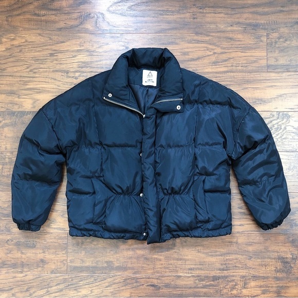 UNIF x Urban Outfitters • Certa Quilted Black Jacket puffer cropped oversized - Picture 2 of 11